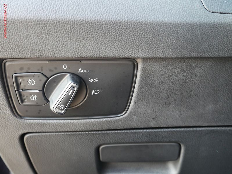 Volkswagen Passat (2018) 2.0 TDi, Comfortline, DSG - fotka 15 z 19