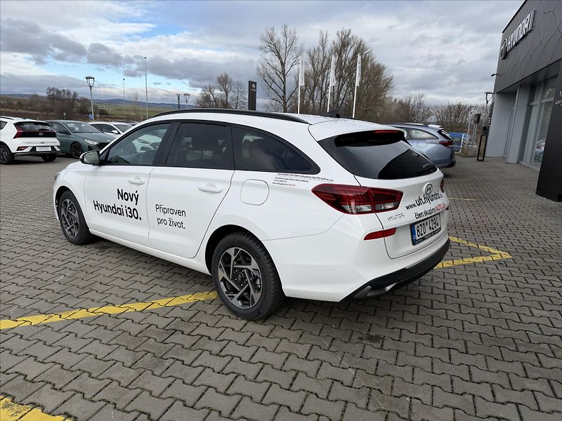 Hyundai i30 1,6 T-GDI DCT  GO CZECH - fotka 3 z 12