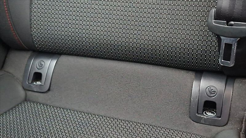 Seat Leon 2,0 110 KW ST FR Panorama - fotka 19 z 19