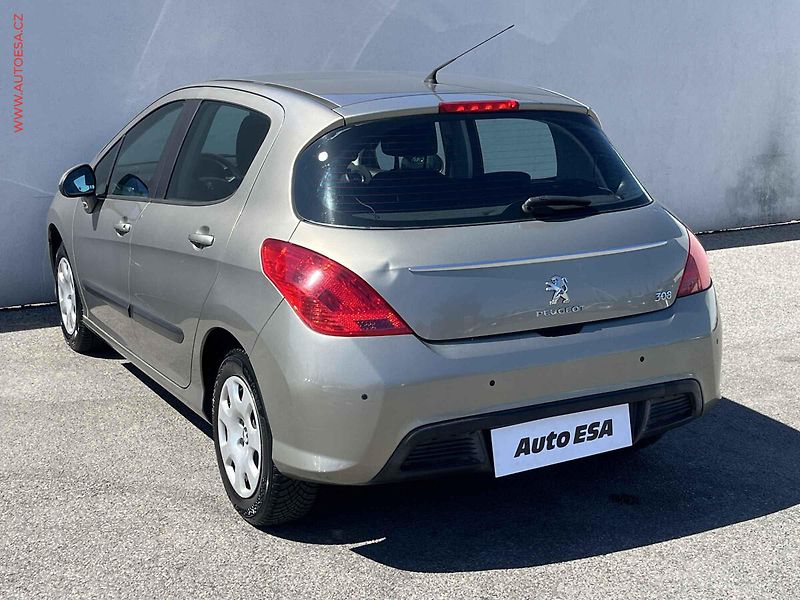 Peugeot 308 (2011) 1.4 i, ČR, Klima - fotka 6 z 13
