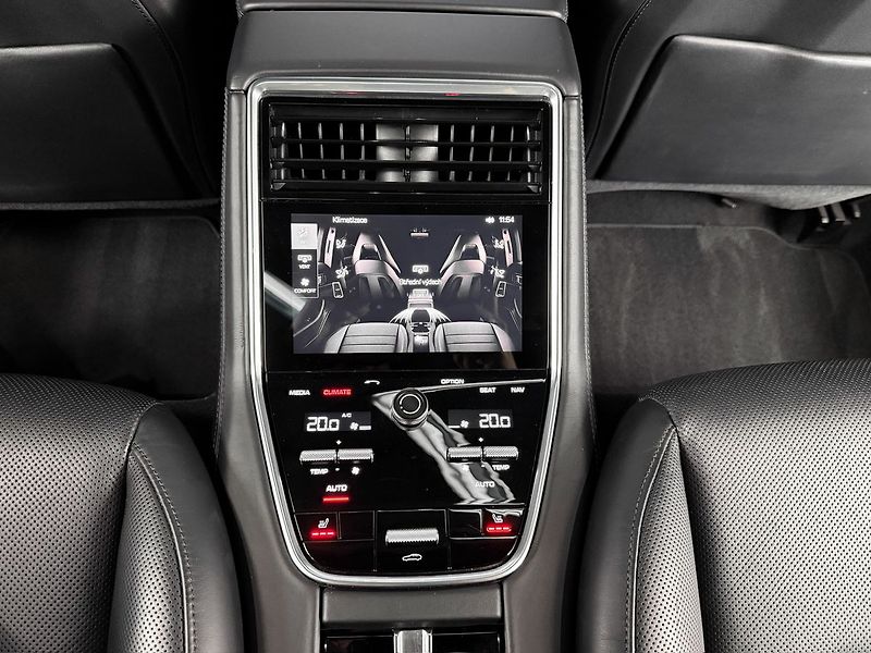Porsche Panamera 4S DIESEL PDK, VZDUCH, WEBASTO - fotka 29 z 33