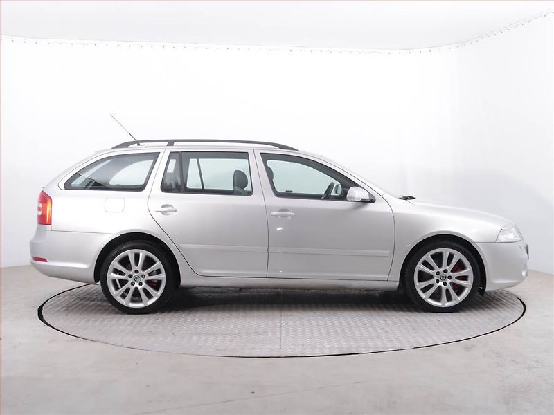 Škoda Octavia (2007) RS 2.0 TDI, po STK - fotka 6 z 16