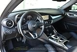 Alfa Romeo Giulia 2.0 TURBO 16V 206kW Q4 VELOCE - náhled 9