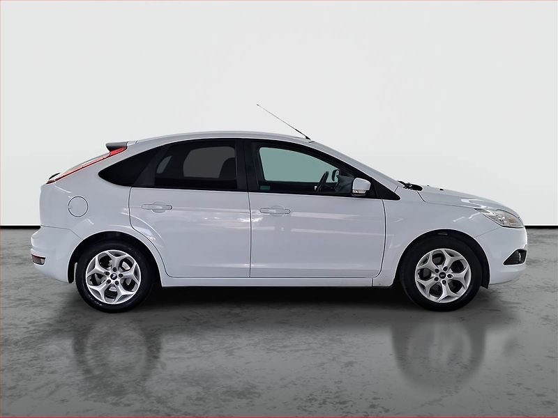 Ford Focus (2010) 1.6 16V, ČR,1.maj, po STK - fotka 6 z 20