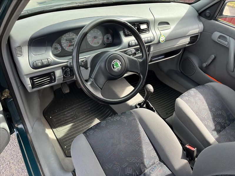 Škoda Felicia 1,3 MPi LXI ČR SERVIS 2x KOLA - fotka 9 z 31