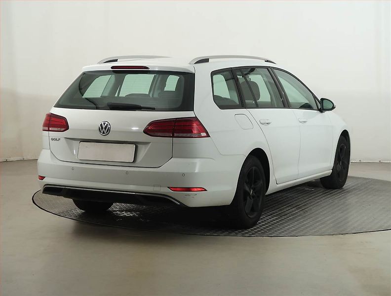 Volkswagen Golf (2017) Comfortline 1.4 TSI - fotka 5 z 14