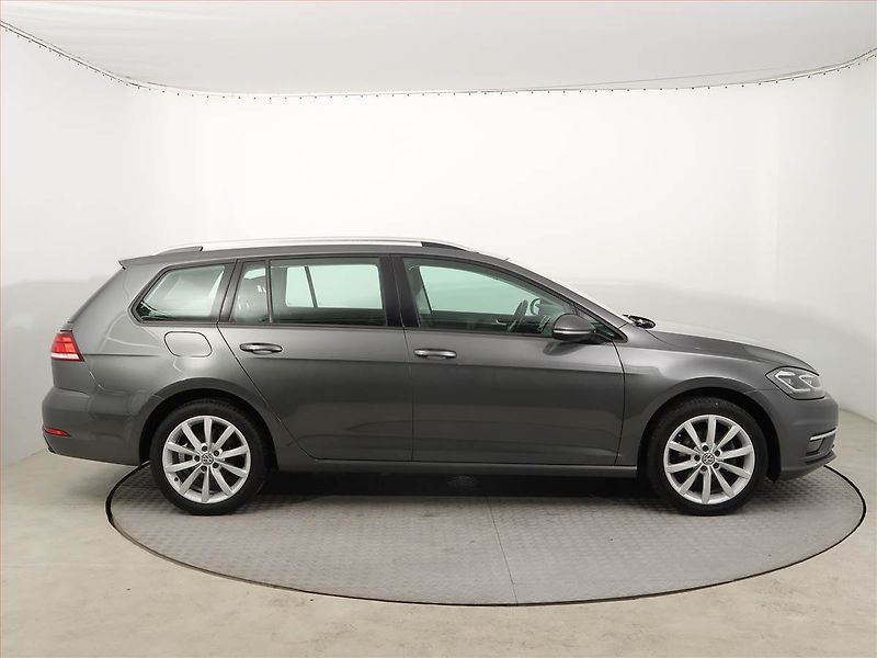Volkswagen Golf (2018) Marathon Edition 1.0 TSI - fotka 6 z 15