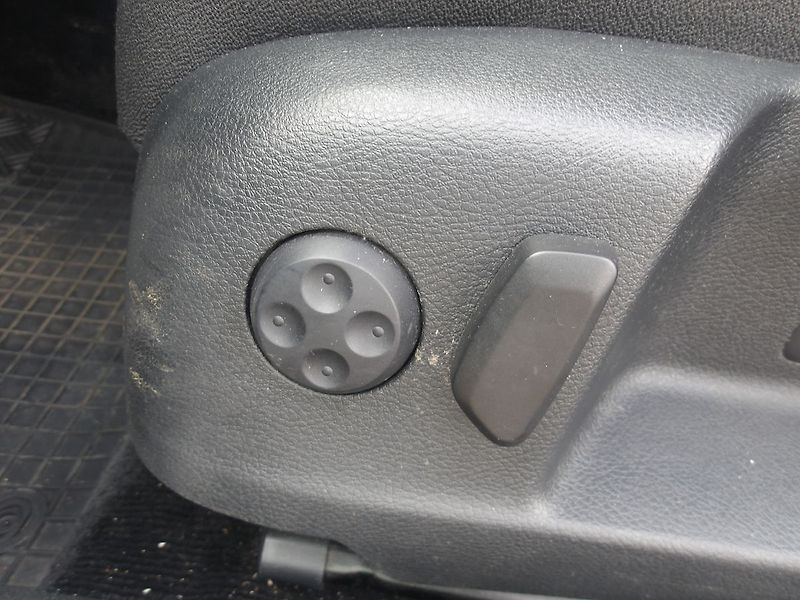 Volkswagen Passat 2,0FSi - fotka 27 z 42