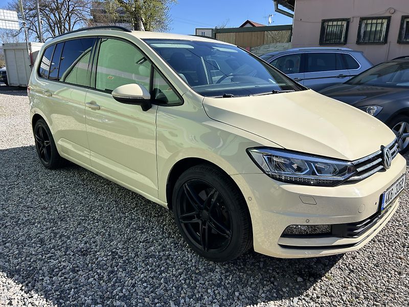 Volkswagen Touran (2016) 2.0 TDi 110 kw - fotka 5 z 20