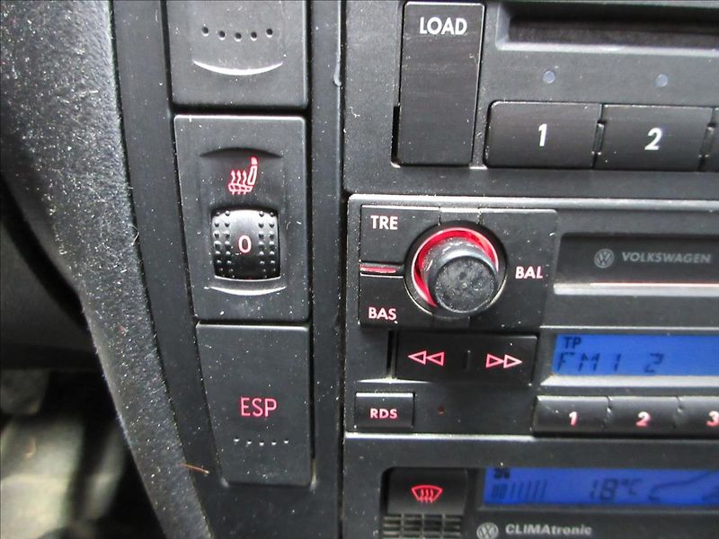 Volkswagen Passat 1,9 TDi, Klima, Vyhř. sed. - fotka 20 z 25