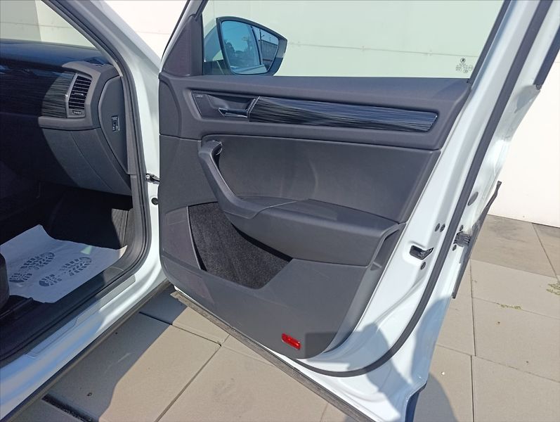 Škoda Kodiaq 2,0 TDi DSG 4x4 7Míst 1maj.ČR - fotka 28 z 43