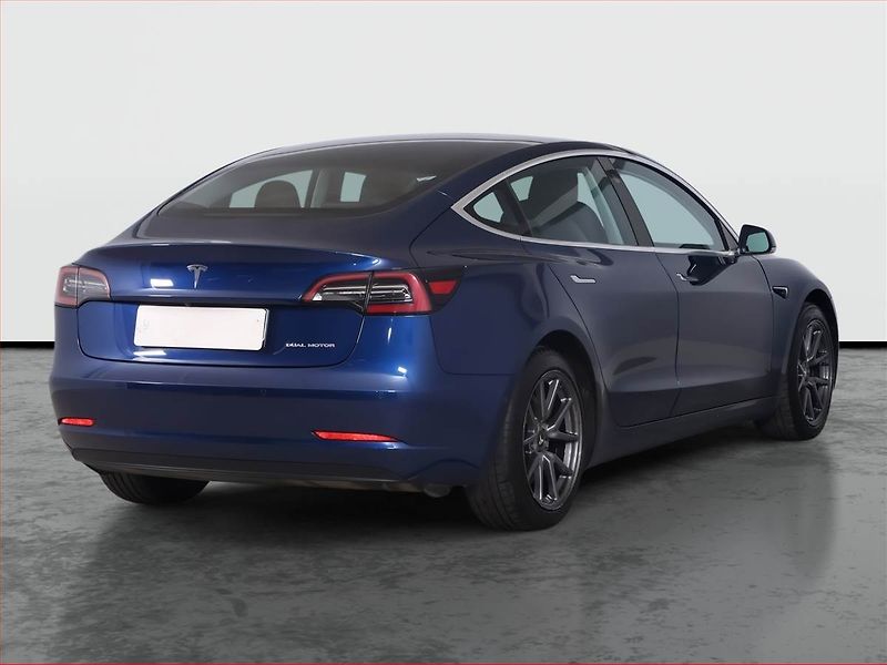 Tesla Model 3 (2019) Long Range 4WD 82kWh, SoH 84% - fotka 5 z 21