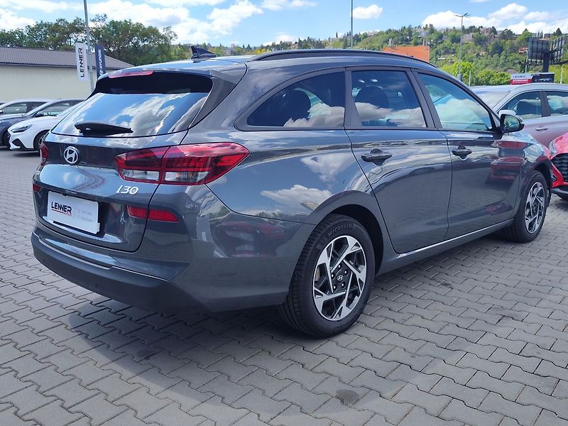 Hyundai i30 1.5i/71kW Smart Climate - fotka 5 z 31