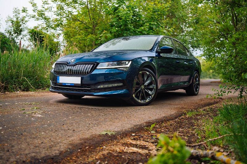 Škoda Superb (2020) iV 1.4 TSI PHEV, ČR, AUTOMAT - fotka 5 z 32