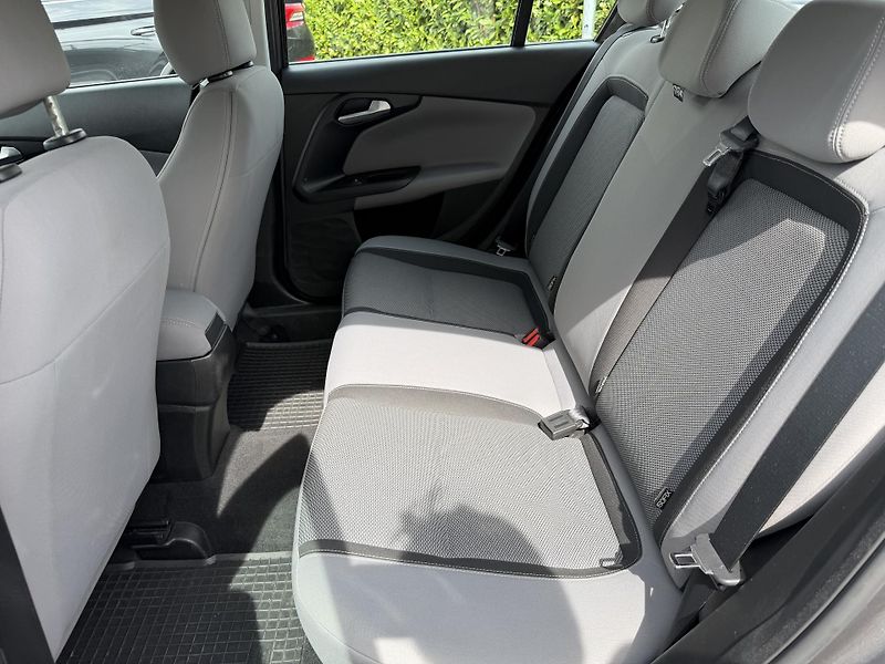 Fiat Tipo (2016) 1.6 MultiJet 88 kw / sedan - fotka 11 z 19