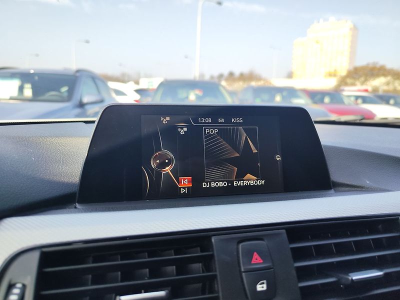 BMW Řada 3 320d/140kW xDrive M-paket ČR - fotka 16 z 32