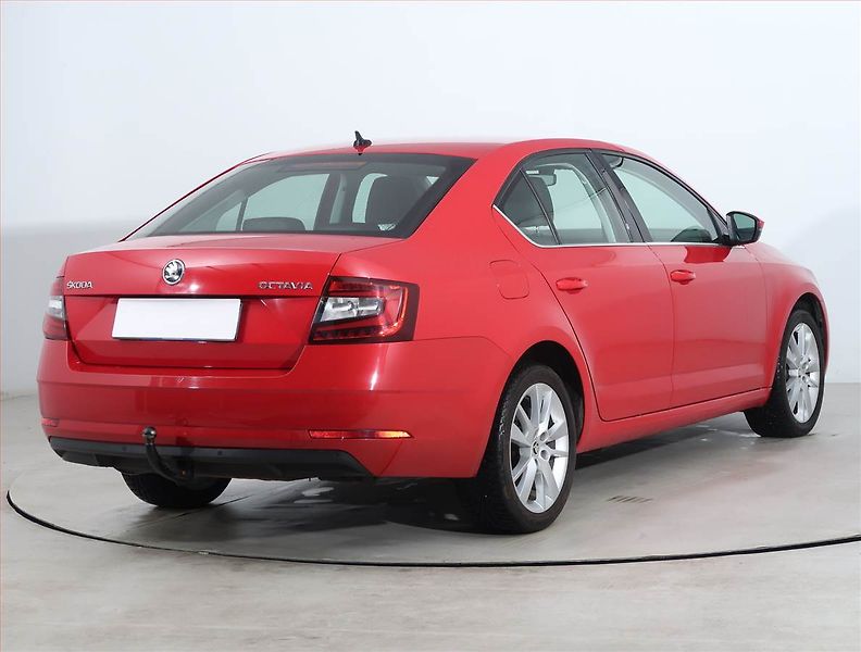 Škoda Octavia (2018) Style Plus 2.0 TDI, Automat - fotka 5 z 23