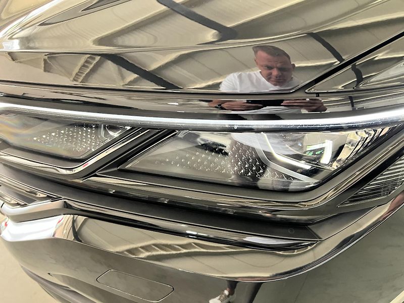 Volkswagen Touareg (2024) 3.0 TDI 210kW R-LINE EXCLUSIVE - fotka 21 z 56