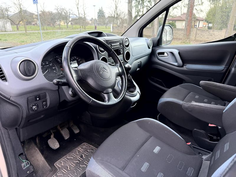 Citroën Berlingo 1.6 HDI 68 kW - fotka 7 z 15
