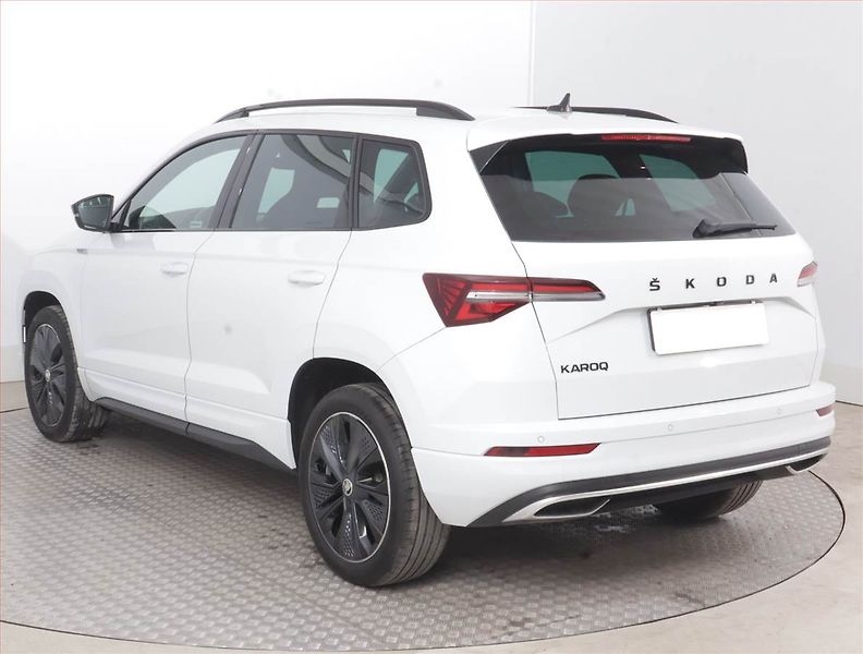 Škoda Karoq (2023) Sportline 1.5 TSI - fotka 4 z 16