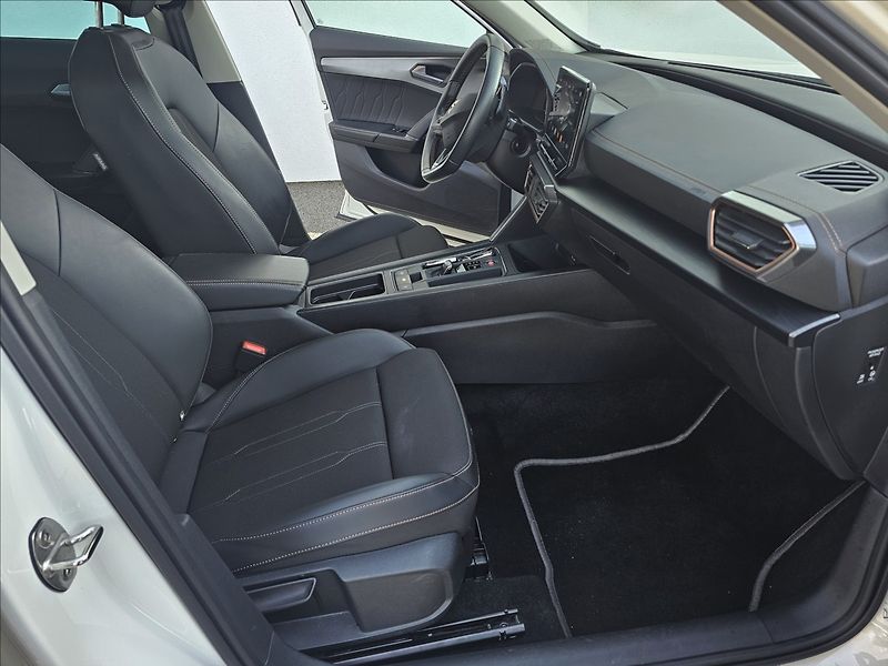 Cupra Formentor 1,4 eTSi 150KW eHYBRID DSG - fotka 35 z 48