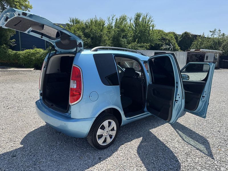 Škoda Roomster 1.2TSi,rezervace - fotka 10 z 39