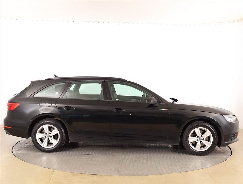 Audi A4 (2017) 2.0 TDI, Serv.kniha, Navi - fotka 6 z 16