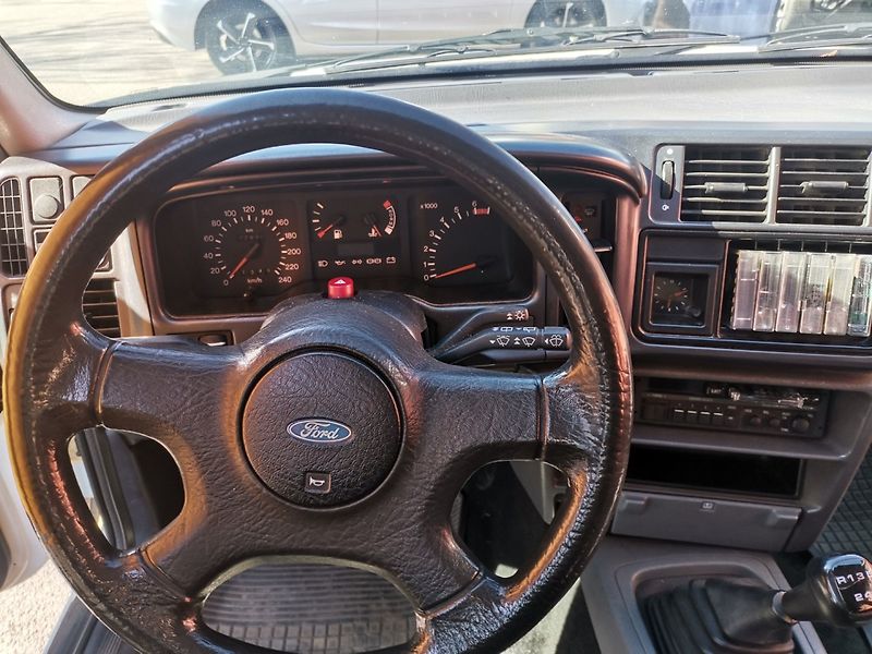 Ford Sierra (1991) 2.0i 74kw CLX Kombi - fotka 12 z 33