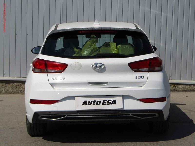 Hyundai i30 (2021) 1.5DPi, 2.maj,ČR, AC, ČR - fotka 5 z 18