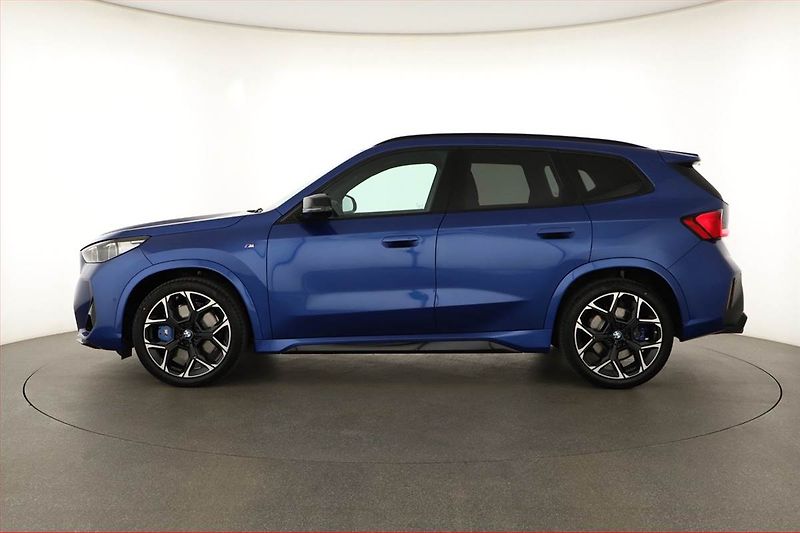 BMW X1 (2025) M35i xDrive - fotka 3 z 23