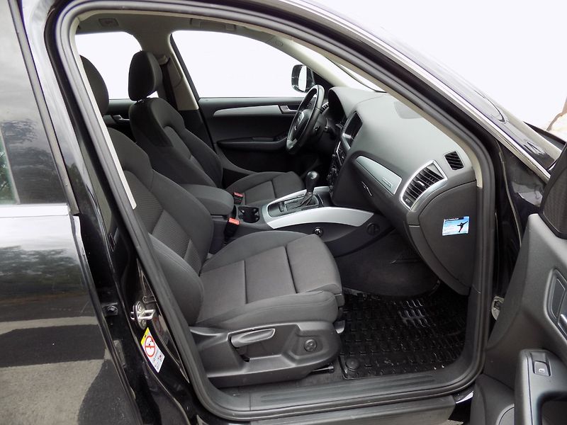 Audi Q5 (2010) 2.0TDI/4x4/Bi-xenon/LED/ - fotka 14 z 38