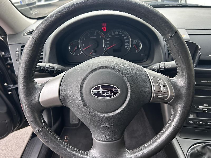 Subaru Legacy 2.0 D Active AWD - fotka 16 z 38
