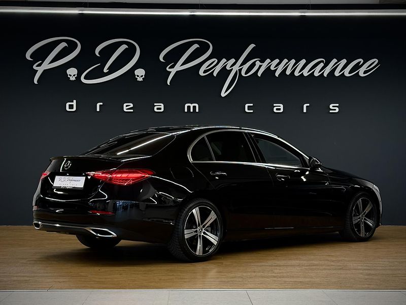 Mercedes-Benz Třídy C (2021) C 220d Avantgarde - fotka 11 z 76