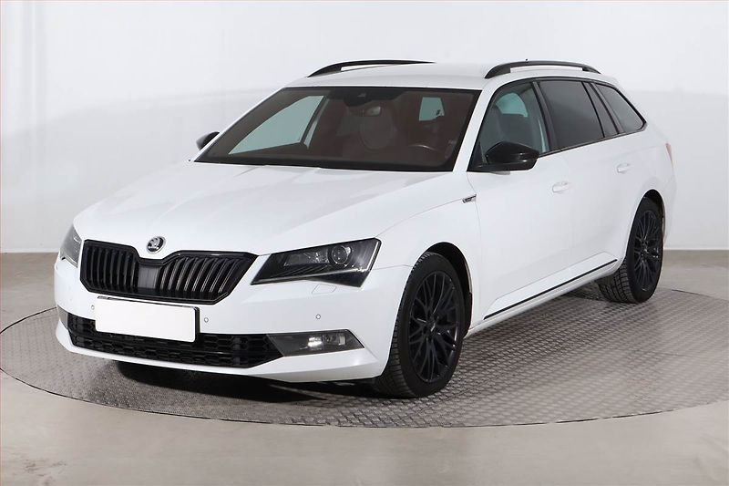 Škoda Superb (2017) 2.0 TSI, 4X4, Automat, Kůže - fotka 2 z 32