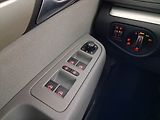 Seat Alhambra (2013) 2.0 TDI, 7 míst, Navi - náhled 18