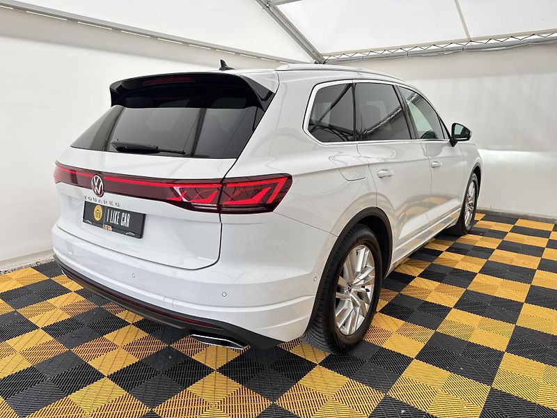 Volkswagen Touareg 3.0Tdi*1-MAJ*DPH*ELEGANCE* - fotka 5 z 43