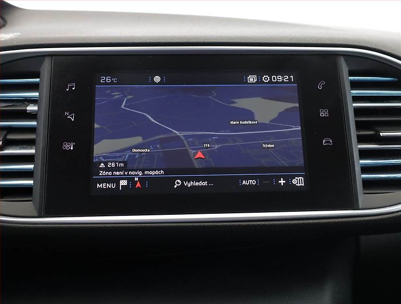 Peugeot 308 (2018) 2.0 BlueHDi, Automat - fotka 12 z 16