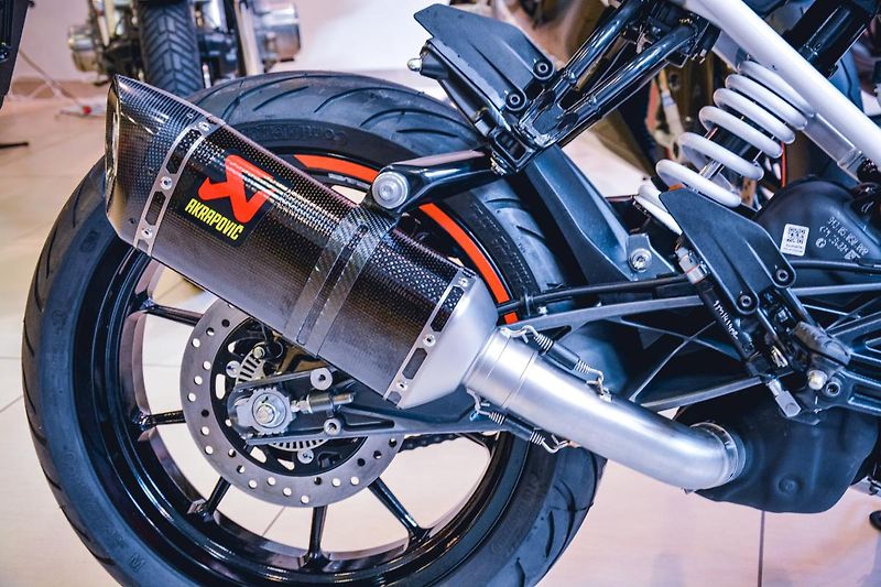 KTM 390 Duke Akrapovič 0KM - fotka 10 z 14