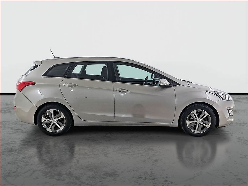 Hyundai i30 (2016) 1.6 CRDi, Automat, po STK - fotka 6 z 21