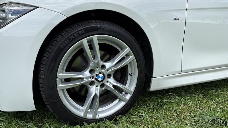 BMW Řada 3 (2018) - fotka 9 z 22