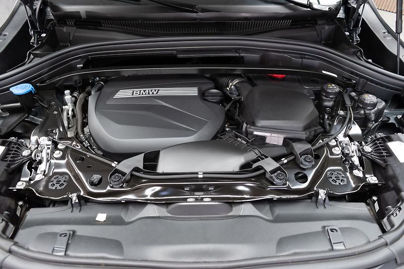 BMW X2 xDrive20d ZÁRUKA*TAŽNÉ*ČR 1.M* - fotka 38 z 45