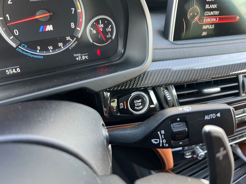 BMW X6 M 4.4 V8 512 kW-Akrapo - fotka 28 z 49