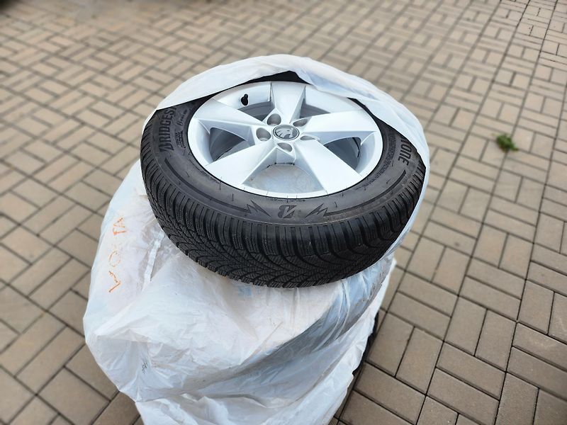Škoda Fabia Top Selection 1.0 TSI 85 kW DS - fotka 25 z 25