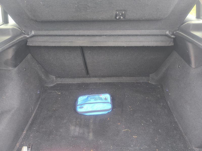 Seat Leon TDI66KW,KRÁSNÝ,110KM, SERVISKA - fotka 6 z 20