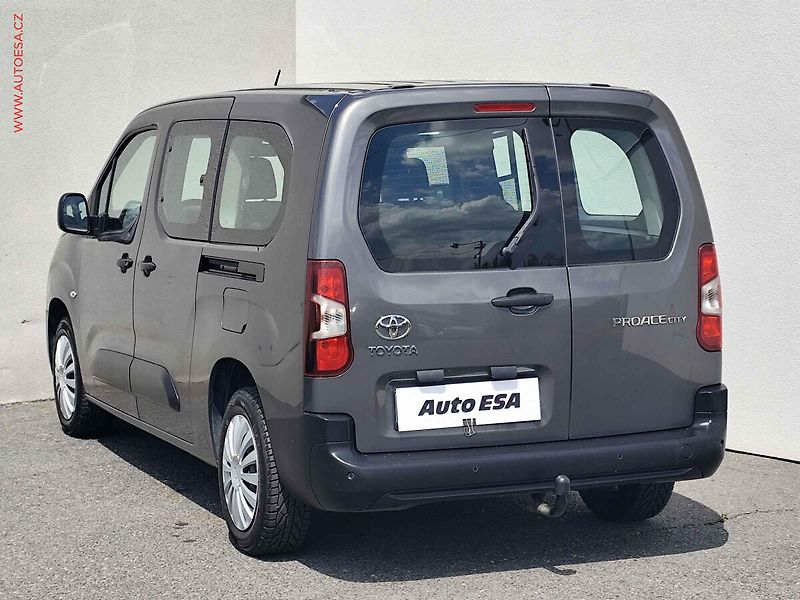 Toyota ProAce City Verso (2021) 1.5D-4D MAXi, ČR, AC, TZ - fotka 6 z 21