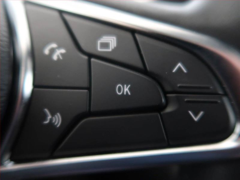 Renault Captur (2023) E-Tech Plug-in - fotka 15 z 15