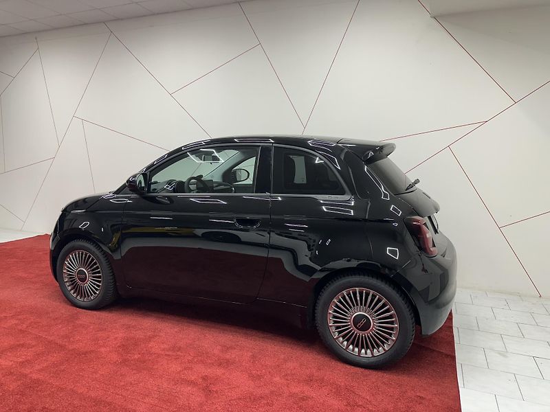 Fiat 500e (2022) 42kwh*KAMERA*10”UCONNECT*TOP - fotka 3 z 16