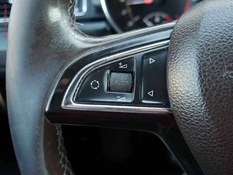 Škoda Superb (2014) 2.0TDi 4x4, ČR, Panor, kůže - fotka 15 z 25