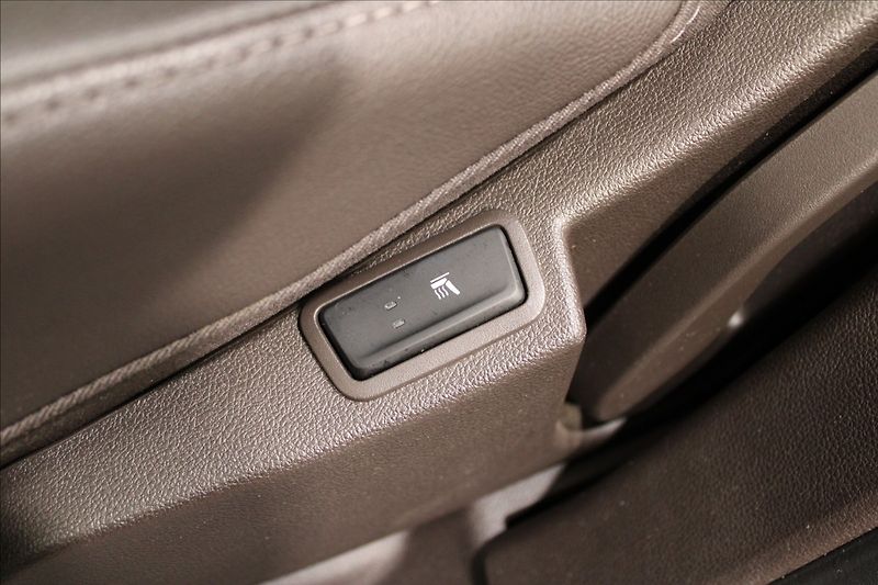 Renault Espace 1,6 dCi panorama, LED, 7 míst - fotka 31 z 35
