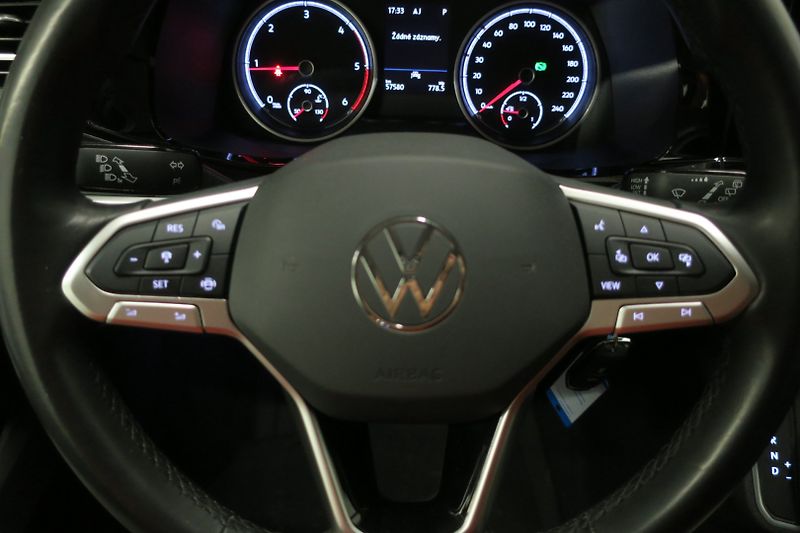 Volkswagen T6.1 (2023) 2.0TDI 110 kW Beach Tour LED - fotka 17 z 50